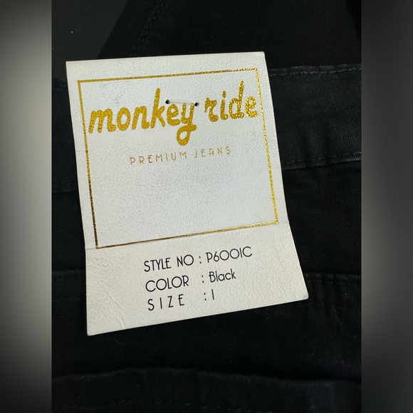 ❤️NWT ANKLE LENGTH ROLLED CUFF BLACK JEANS JUNIORS SZ: 1 - Picture 3 of 4